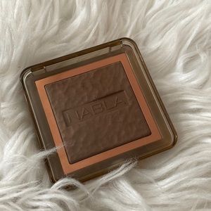 Nabla bronzer